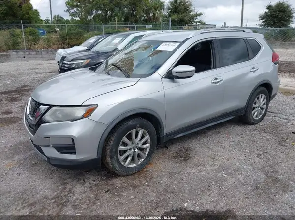 JN8AT2MT5JW488957 2018 NISSAN ROGUE - Image 2