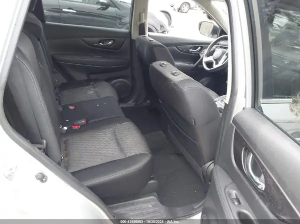JN8AT2MT5JW488957 2018 NISSAN ROGUE - Image 8