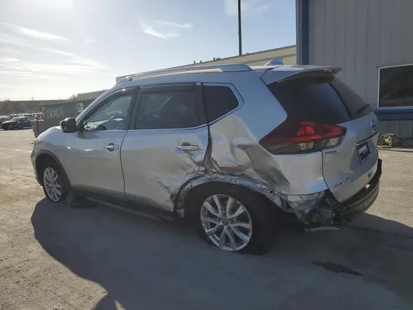 JN8AT2MT5JW490692 2018 NISSAN ROGUE - Image 2