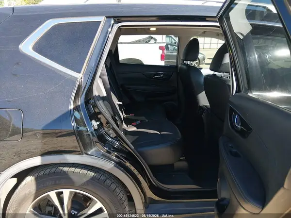 JN8AT2MT5JW491549 2018 NISSAN ROGUE - Image 8