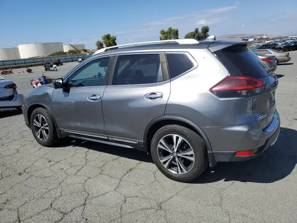 JN8AT2MT5JW492409 2018 NISSAN ROGUE - Image 2