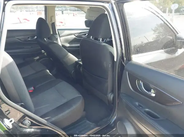 JN8AT2MT5KW251743 2019 NISSAN ROGUE - Image 8