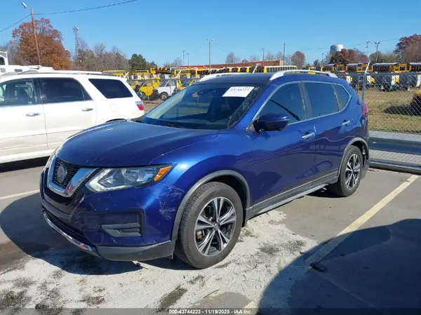 JN8AT2MT5KW255890 2019 NISSAN ROGUE - Image 2