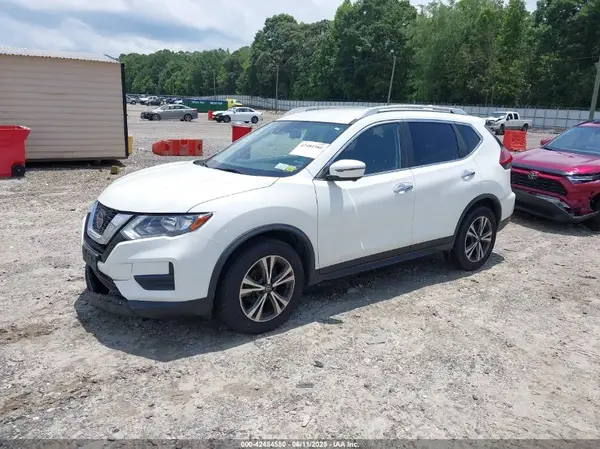JN8AT2MT5KW256683 2019 NISSAN ROGUE - Image 2