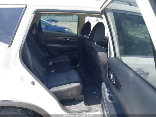 JN8AT2MT5KW256683 2019 NISSAN ROGUE - Image 8