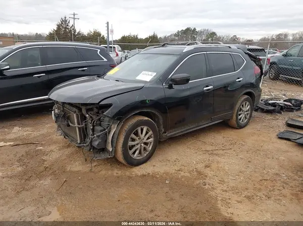 JN8AT2MT5KW258868 2019 NISSAN ROGUE - Image 2