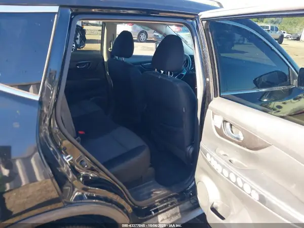 JN8AT2MT5KW502034 2019 NISSAN ROGUE - Image 8