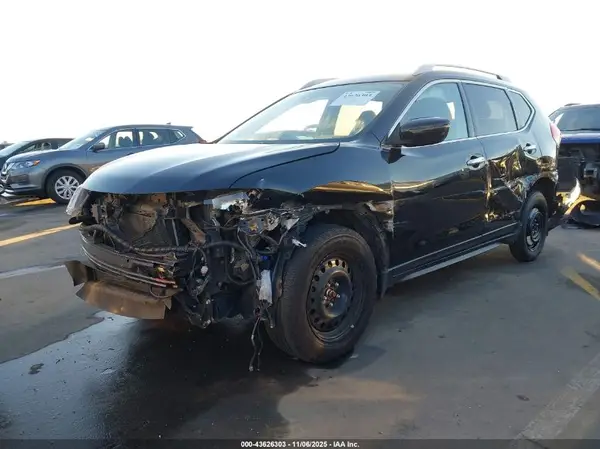 JN8AT2MT5KW503068 2019 NISSAN ROGUE - Image 2