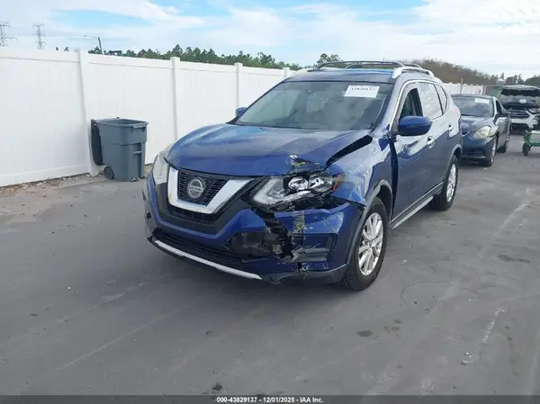 JN8AT2MT5KW505094 2019 NISSAN ROGUE - Image 2