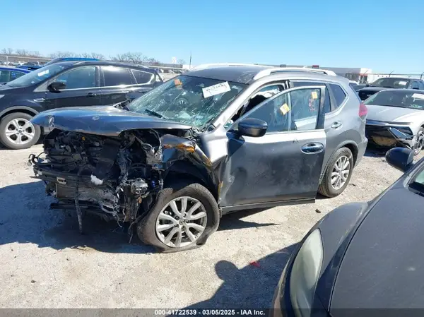 JN8AT2MT5KW505497 2019 NISSAN ROGUE - Image 2