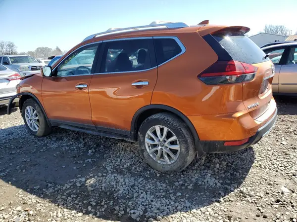 JN8AT2MT5LW005776 2020 NISSAN ROGUE - Image 2