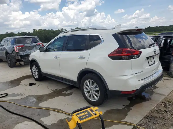 JN8AT2MT5LW013747 2020 NISSAN ROGUE - Image 2