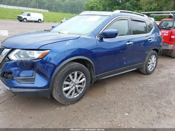 JN8AT2MT5LW036008 2020 NISSAN ROGUE - Image 2