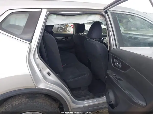 JN8AT2MT6GW006683 2016 NISSAN ROGUE - Image 8