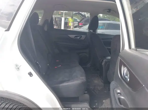 JN8AT2MT6GW013309 2016 NISSAN ROGUE - Image 8