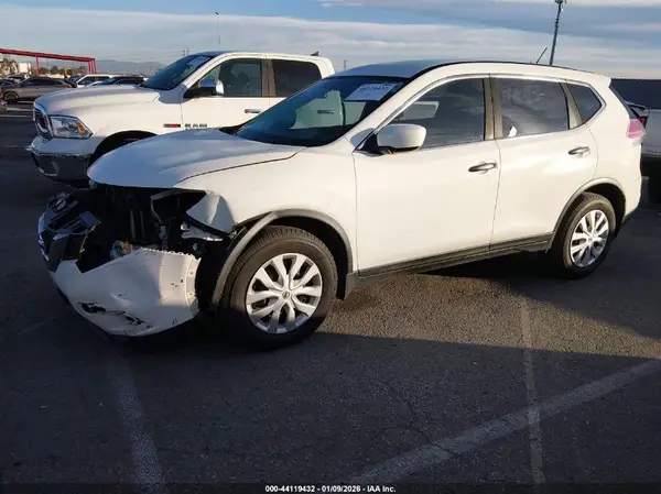 JN8AT2MT6GW013925 2016 NISSAN ROGUE - Image 2