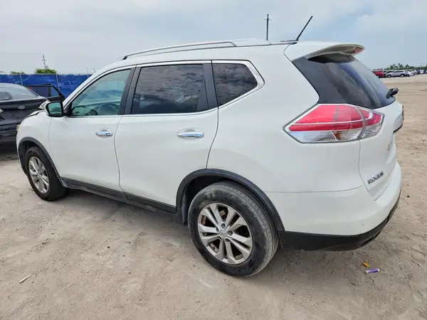 JN8AT2MT6GW017974 2016 NISSAN ROGUE - Image 2