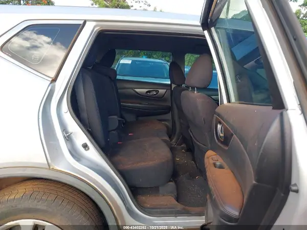 JN8AT2MT6GW018073 2016 NISSAN ROGUE - Image 8