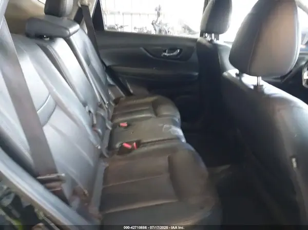 JN8AT2MT6HW130793 2017 NISSAN ROGUE - Image 8