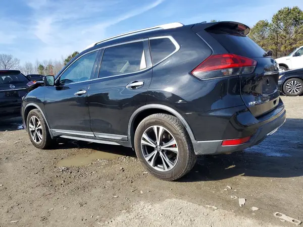 JN8AT2MT6HW131376 2017 NISSAN ROGUE - Image 2