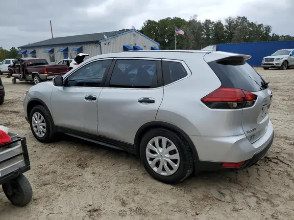 JN8AT2MT6HW132267 2017 NISSAN ROGUE - Image 2