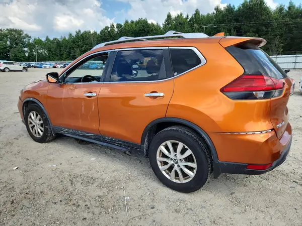 JN8AT2MT6HW132379 2017 NISSAN ROGUE - Image 2