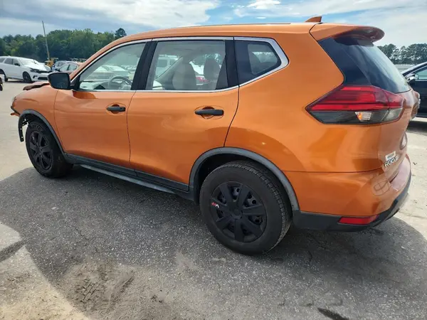 JN8AT2MT6HW133726 2017 NISSAN ROGUE - Image 2