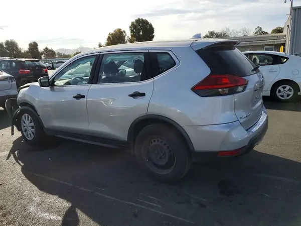 JN8AT2MT6HW134827 2017 NISSAN ROGUE - Image 2