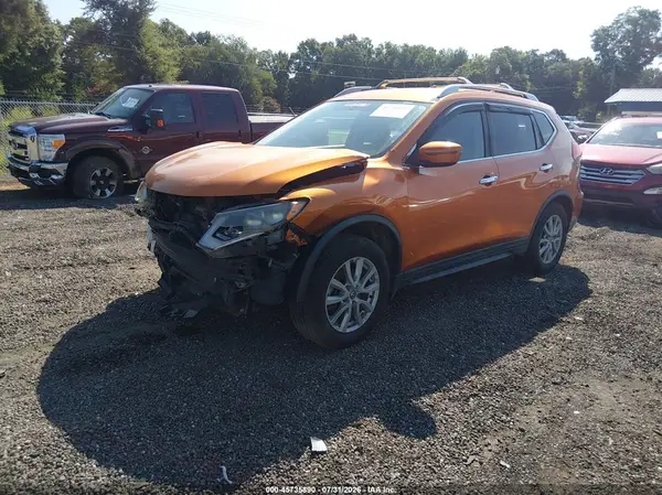 JN8AT2MT6HW135203 2017 NISSAN ROGUE - Image 2