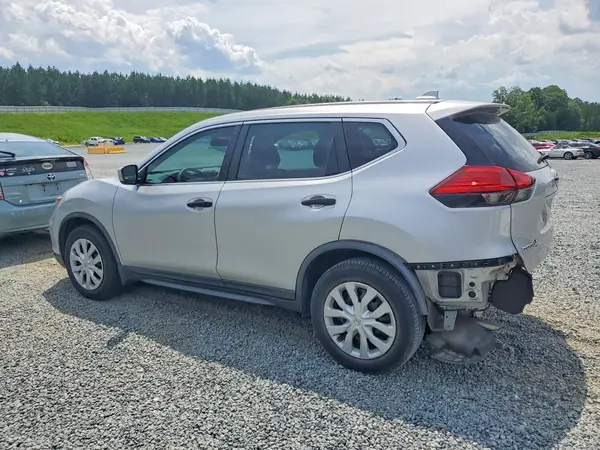 JN8AT2MT6HW135251 2017 NISSAN ROGUE - Image 2
