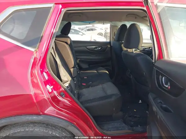 JN8AT2MT6HW135623 2017 NISSAN ROGUE - Image 8