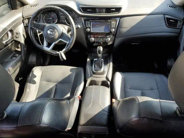 JN8AT2MT6HW135685 2017 NISSAN ROGUE - Image 8