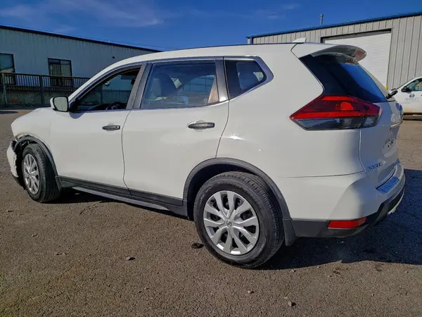 JN8AT2MT6HW136626 2017 NISSAN ROGUE - Image 2