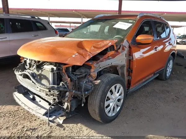 JN8AT2MT6HW137646 2017 NISSAN ROGUE - Image 2