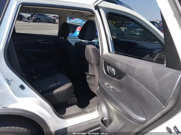 JN8AT2MT6HW138408 2017 NISSAN ROGUE - Image 8