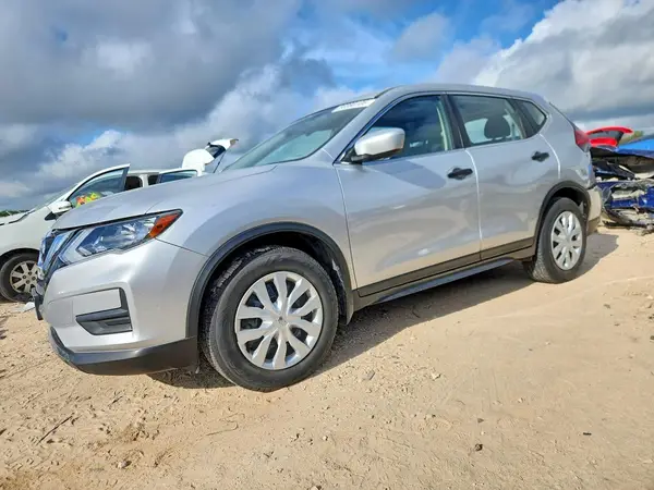 JN8AT2MT6HW140918 2017 NISSAN ROGUE - Image 1