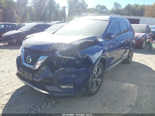 JN8AT2MT6HW142068 2017 NISSAN ROGUE - Image 2