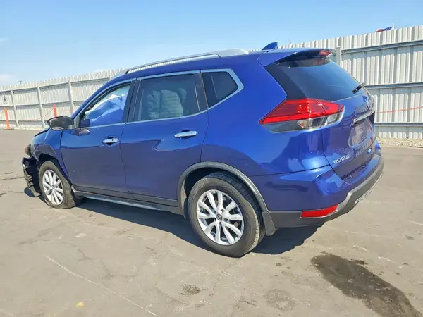 JN8AT2MT6HW142636 2017 NISSAN ROGUE - Image 2