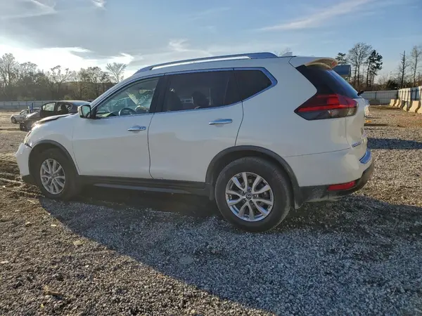 JN8AT2MT6HW144421 2017 NISSAN ROGUE - Image 2
