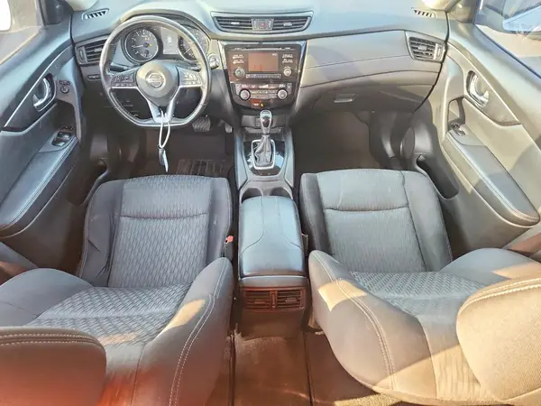 JN8AT2MT6HW144810 2017 NISSAN ROGUE - Image 8