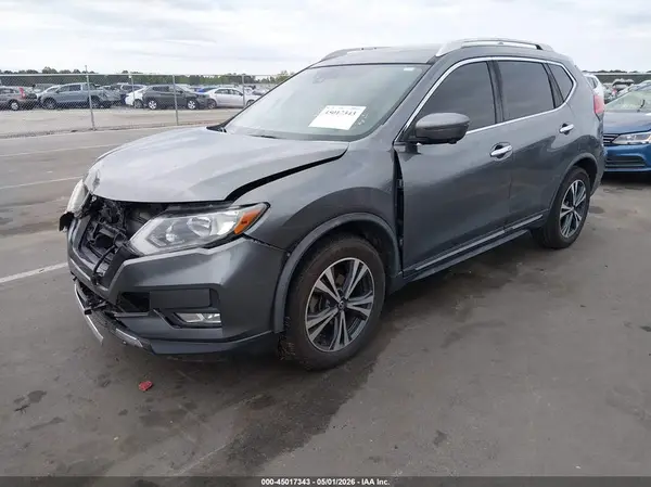 JN8AT2MT6HW145827 2017 NISSAN ROGUE - Image 2