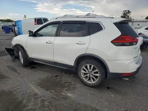 JN8AT2MT6HW145858 2017 NISSAN ROGUE - Image 2