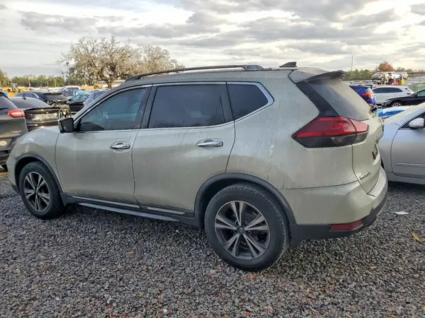JN8AT2MT6HW145861 2017 NISSAN ROGUE - Image 2