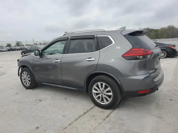 JN8AT2MT6HW149067 2017 NISSAN ROGUE - Image 2