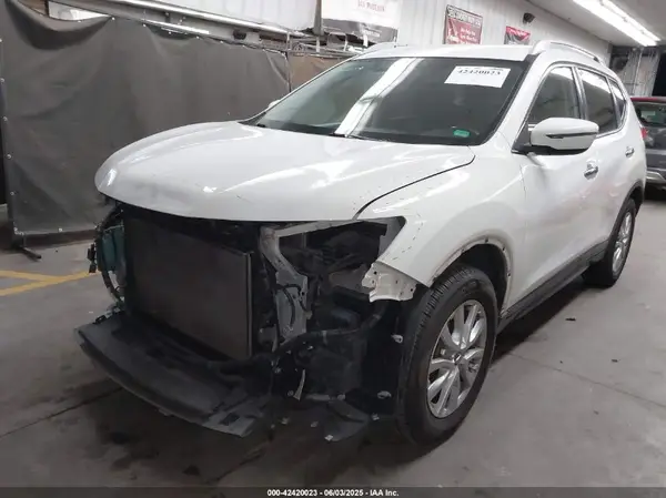 JN8AT2MT6HW153216 2017 NISSAN ROGUE - Image 2