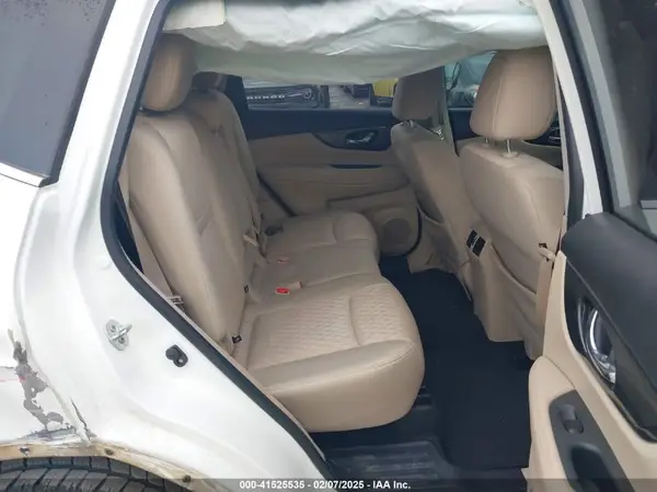 JN8AT2MT6HW153281 2017 NISSAN ROGUE - Image 8