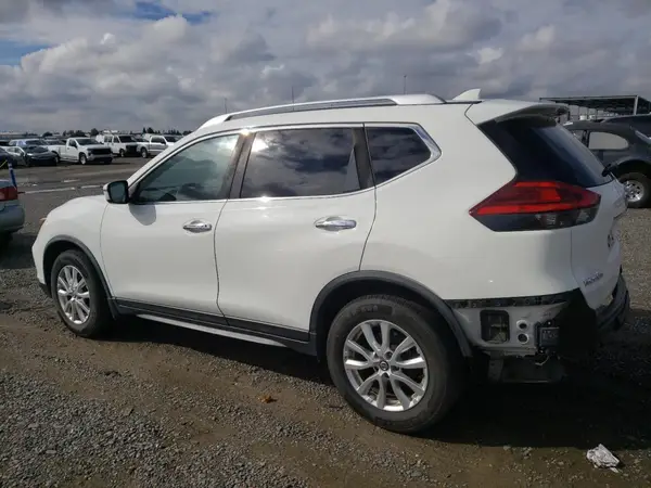 JN8AT2MT6HW153622 2017 NISSAN ROGUE - Image 2