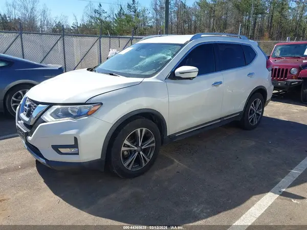 JN8AT2MT6HW380275 2017 NISSAN ROGUE - Image 2