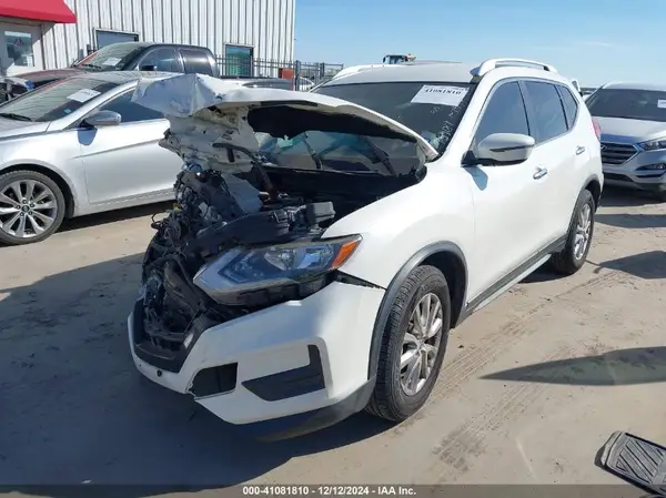 JN8AT2MT6HW385153 2017 NISSAN ROGUE - Image 2
