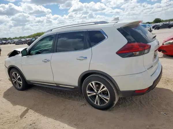 JN8AT2MT6HW385475 2017 NISSAN ROGUE - Image 2
